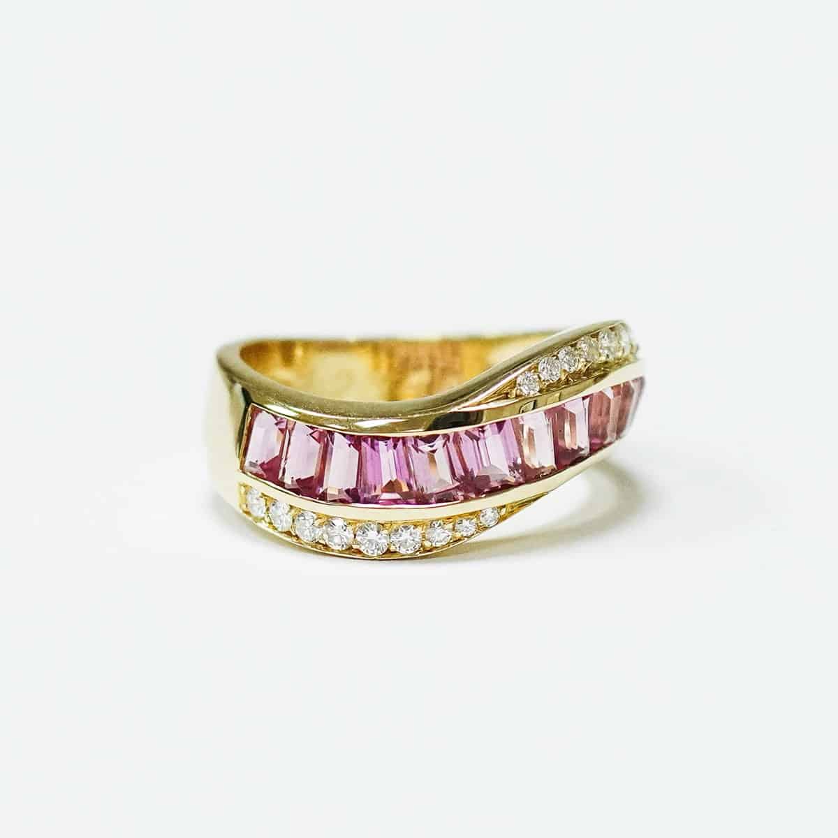 Anillo semi eternidad de oro blanco